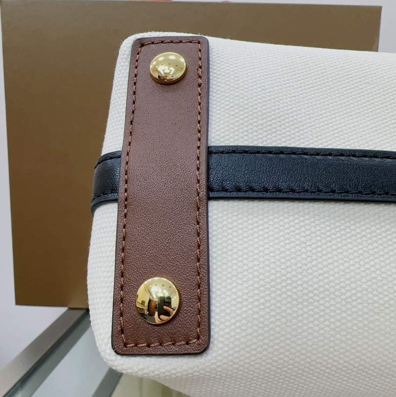 Bv*b*rry shopping bags